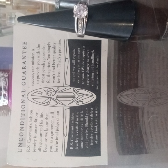 Gorgeous Diamond ring. - Picture 7 of 9